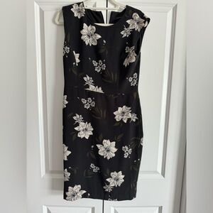 NEW! Banana Republic Black and White Floral Sheath Dress Size 6 Cap Sleeves